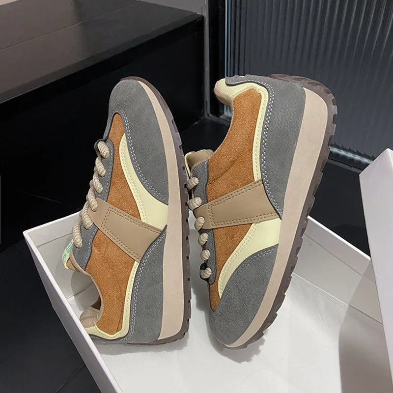 Women’s Sneakers 134