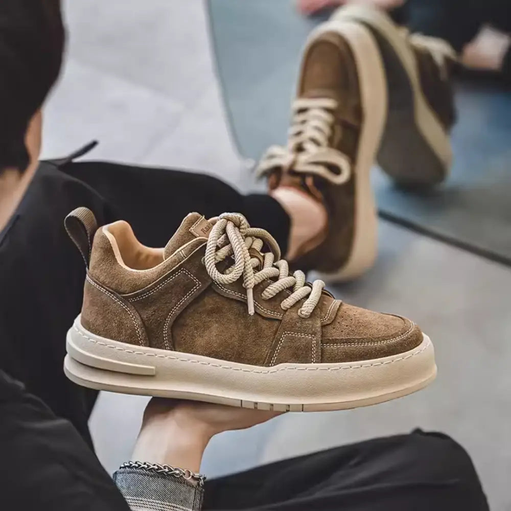 Men’s Sneakers 555