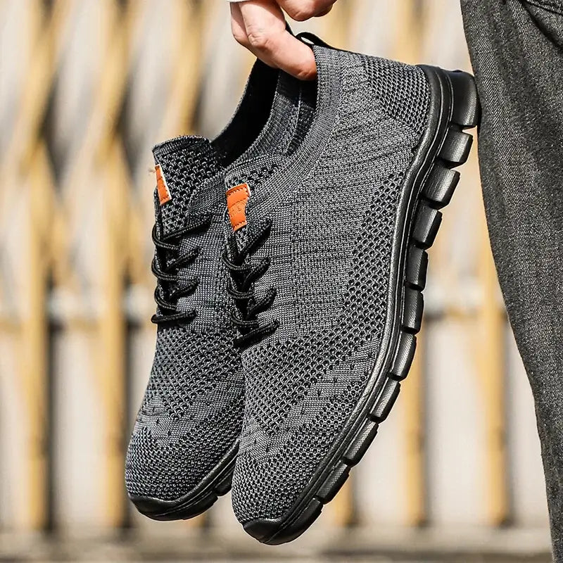 Men’s Sneakers 529