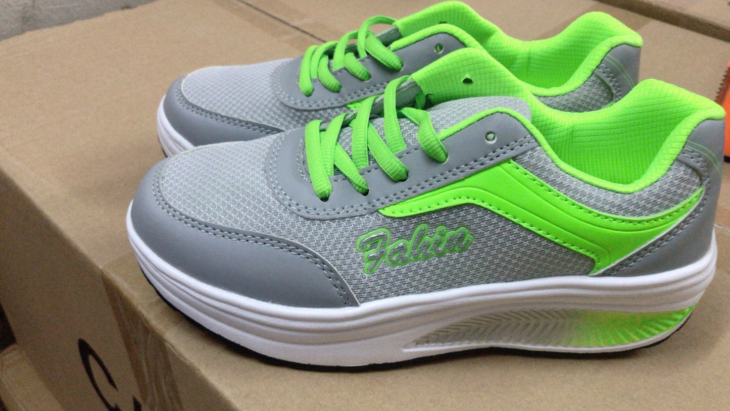 Women’s Sneakers 107