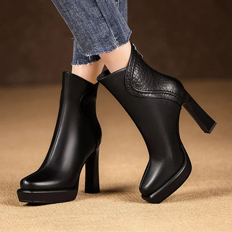 Women’s Boots 329