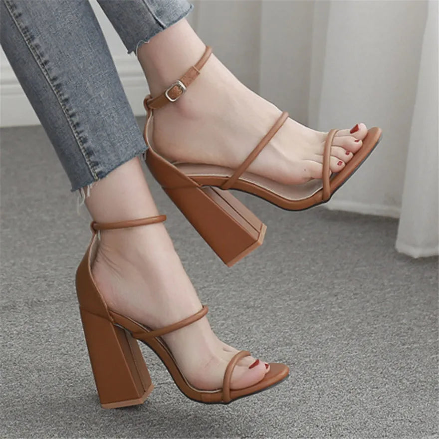 Women’s Heels 135