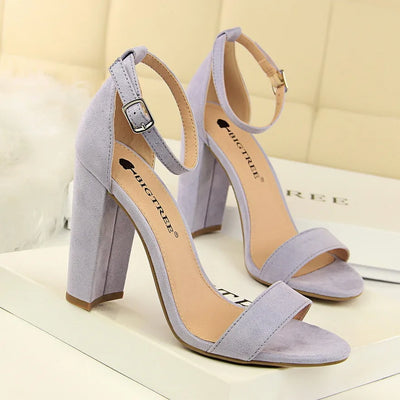 Women’s Heels 218