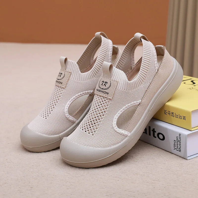 Women’s Sneakers 225