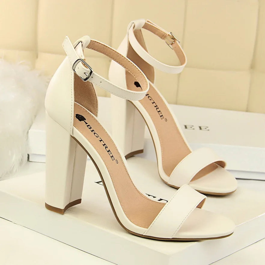 Women’s Heels 218