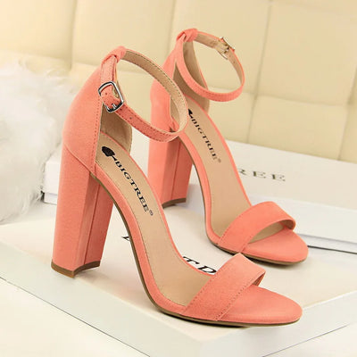 Women’s Heels 218