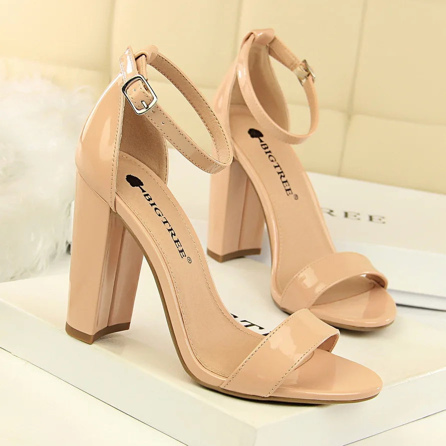 Women’s Heels 218