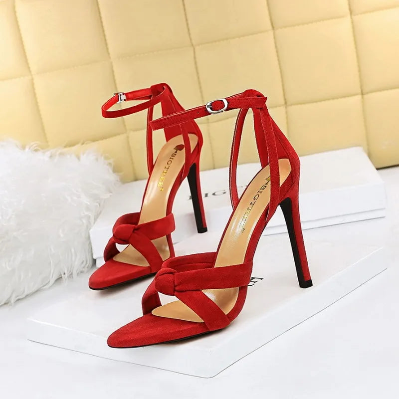 Women’s Heels 157