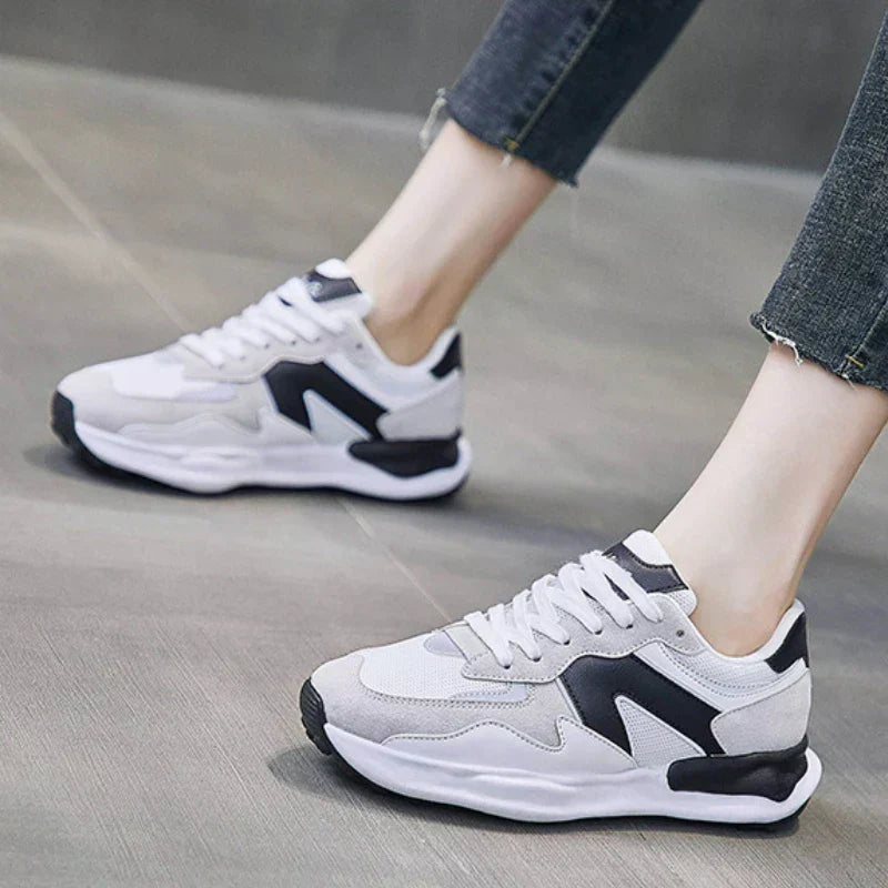 Women’s Sneakers 127