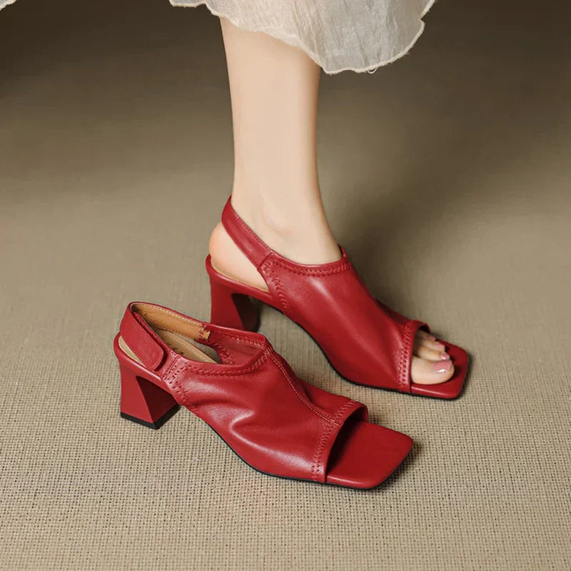 Women’s Sandals 319