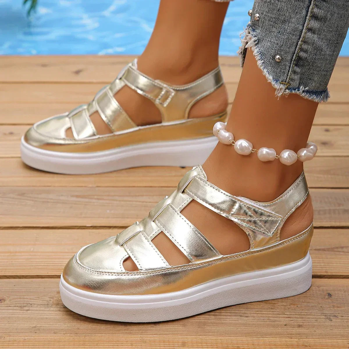 Women’s Sandals 200