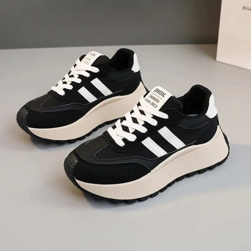 Women’s Sneakers 138