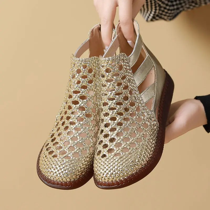 Women’s Sandals 121