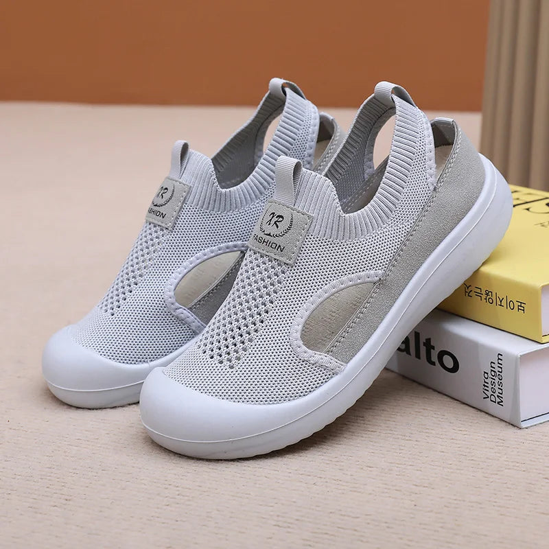 Women’s Sneakers 225