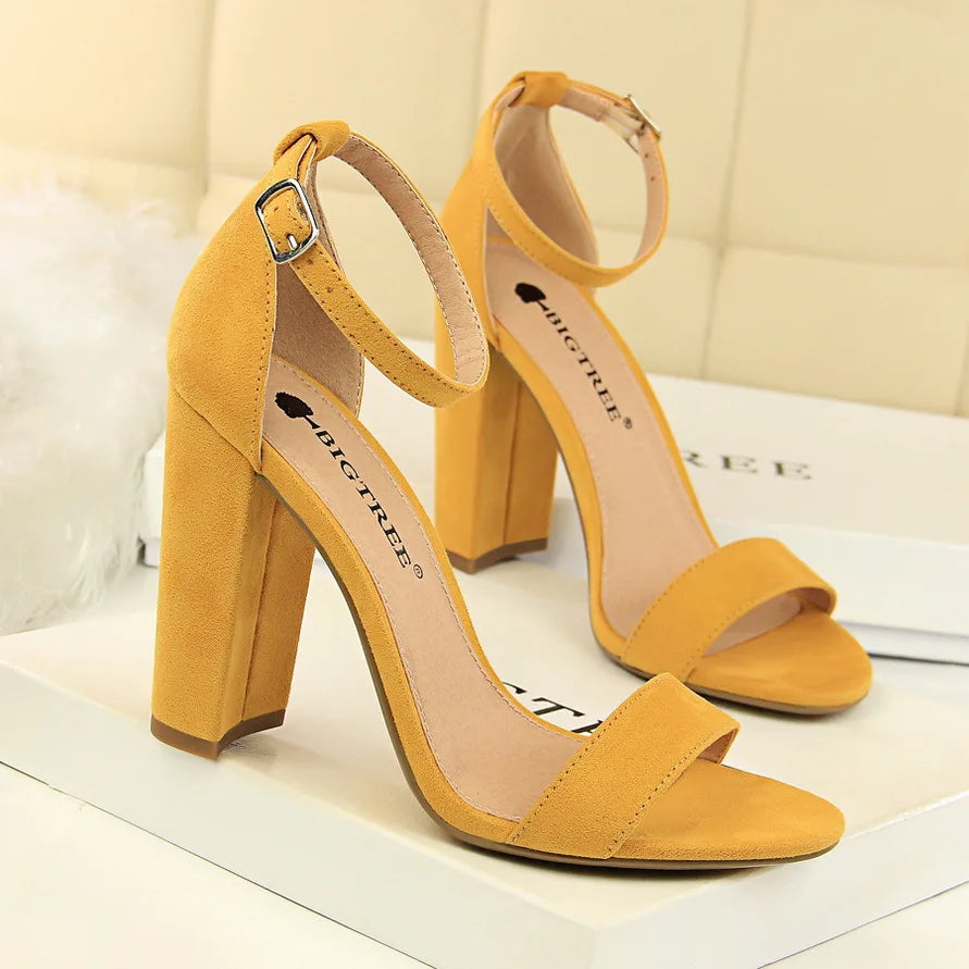 Women’s Heels 218