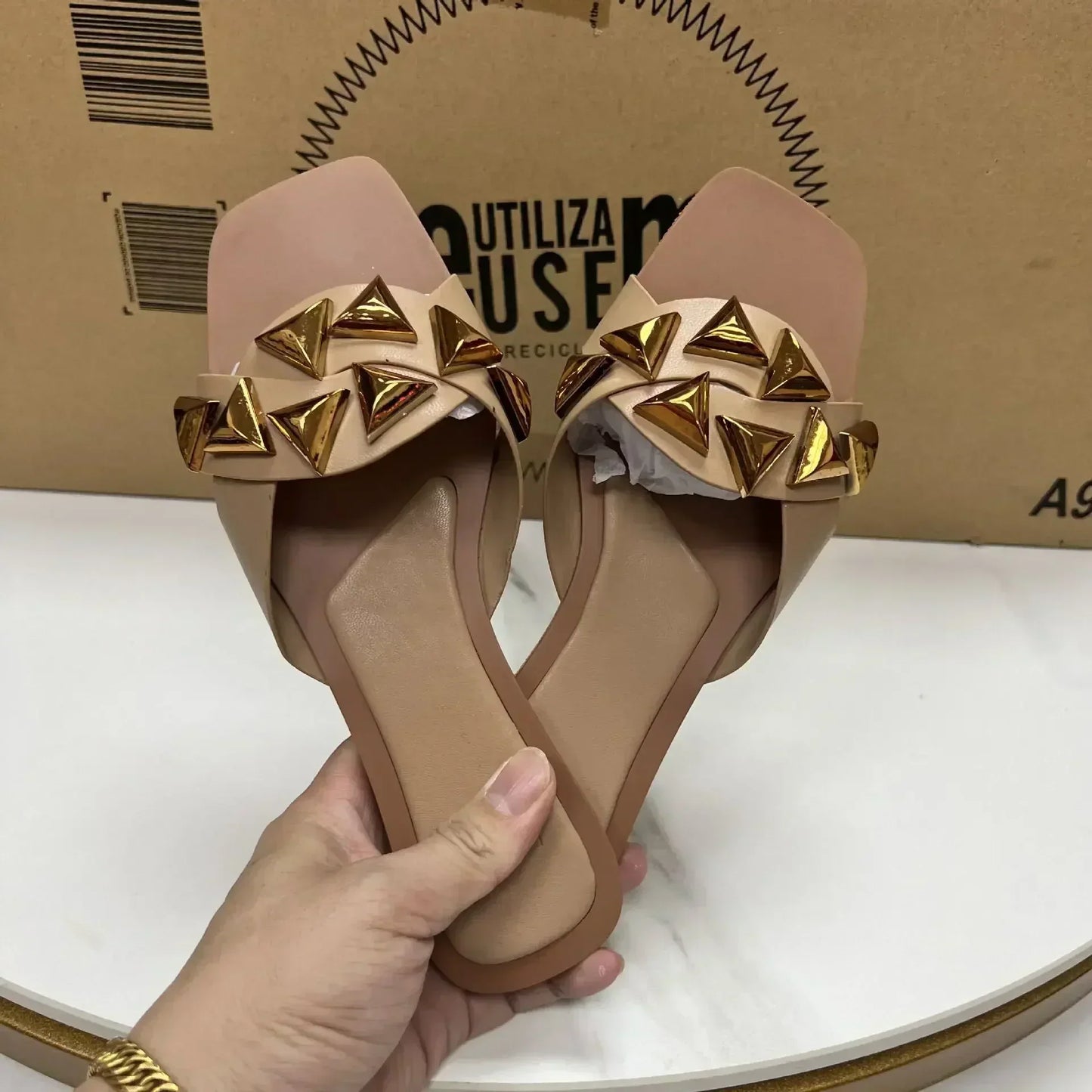 Women’s Slippers 204