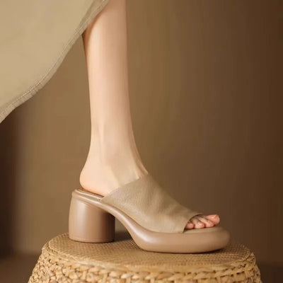 Women’s Sandals 174