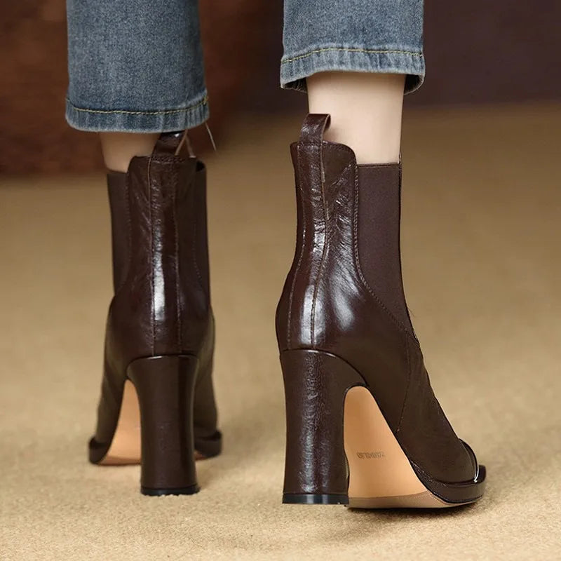 Women’s Boots 114
