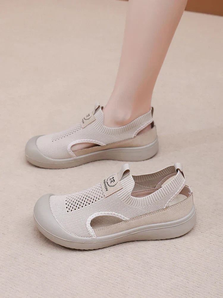 Women’s Sneakers 225