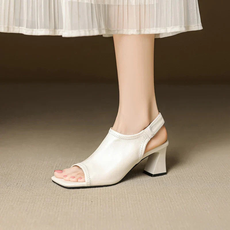 Women’s Sandals 319