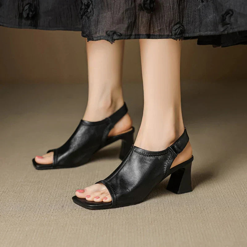 Women’s Sandals 319