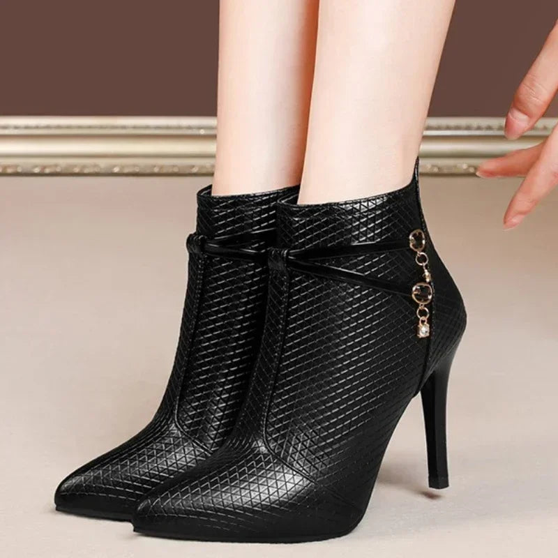 Women’s Boots 124