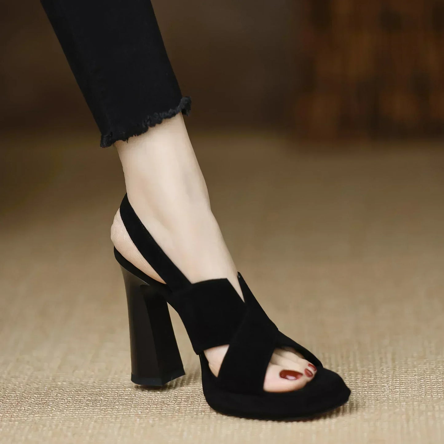 Women’s Heeled Sandals 140