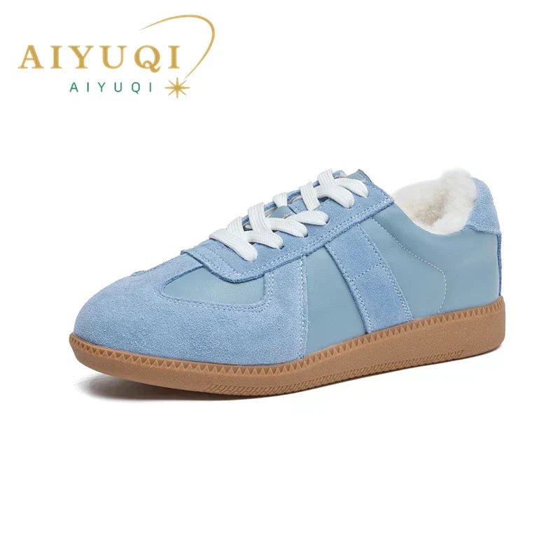Women’s Sneakers 128