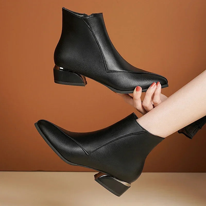 Women’s Boots 172