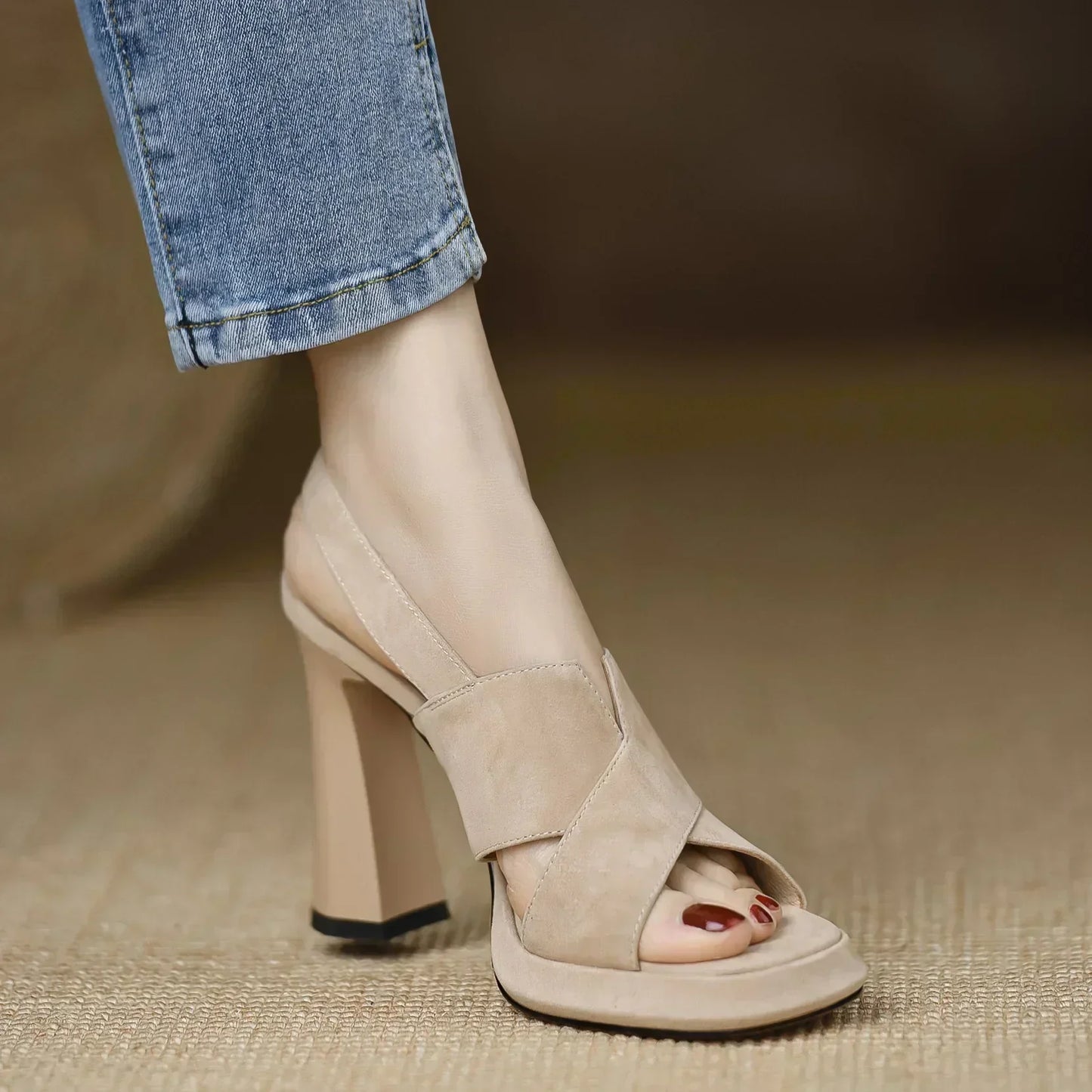 Women’s Heeled Sandals 140