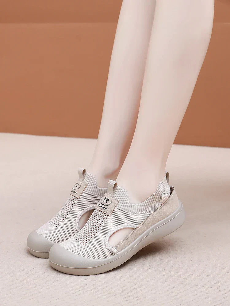 Women’s Sneakers 225