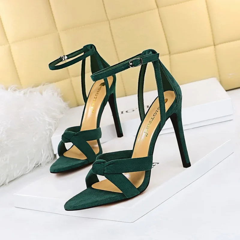 Women’s Heels 157