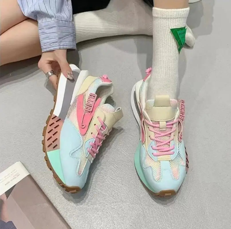 Women’s Sneakers 130