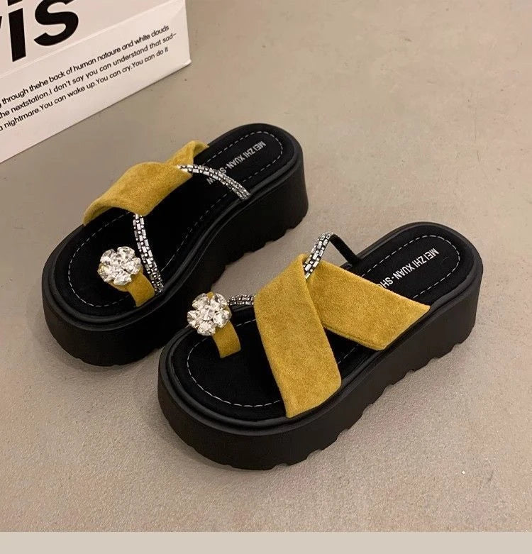 Women’s Slippers 250