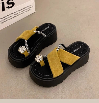 Women’s Slippers 250