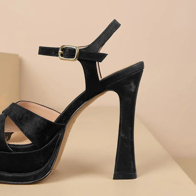 Women’s Heels 222