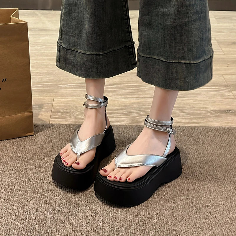 Women’s Sandals 242