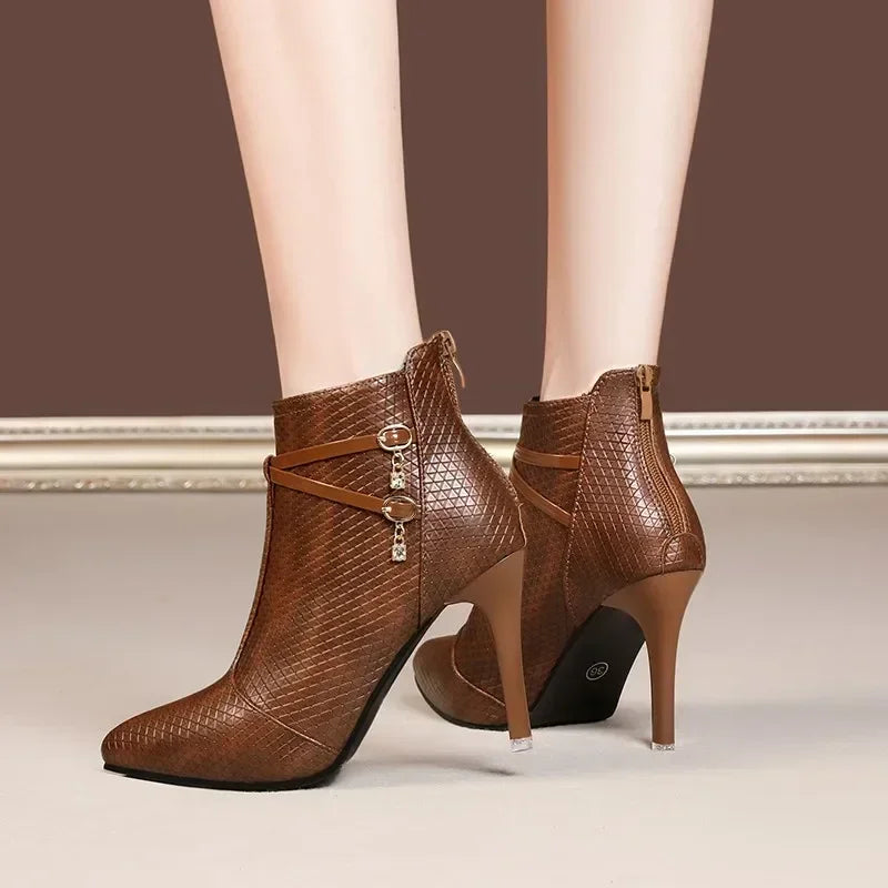 Women’s Boots 124