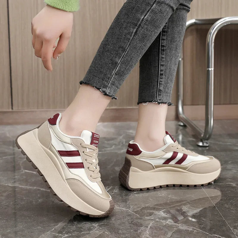 Women’s Sneakers 138