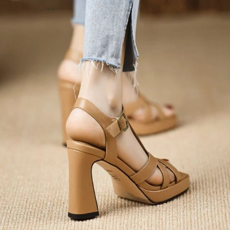 Women’s Heels 220