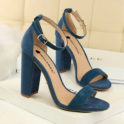 Women’s Heels 218
