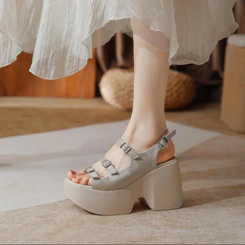 Women’s Sandals 179