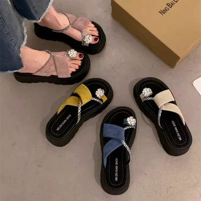 Women’s Slippers 250