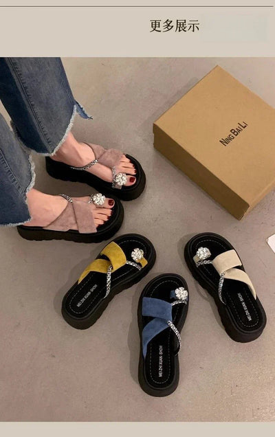 Women’s Slippers 250