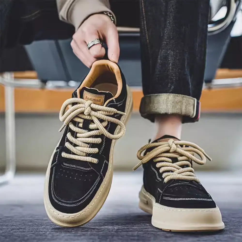Men’s Sneakers 555