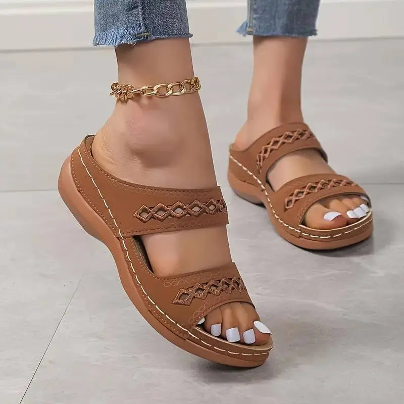 Women’s Slippers 226