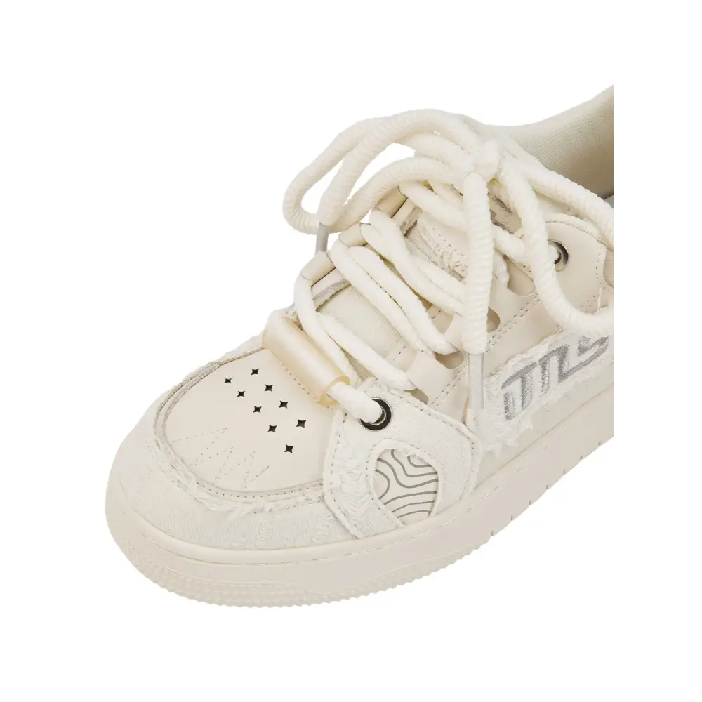 Women’s Sneakers 105