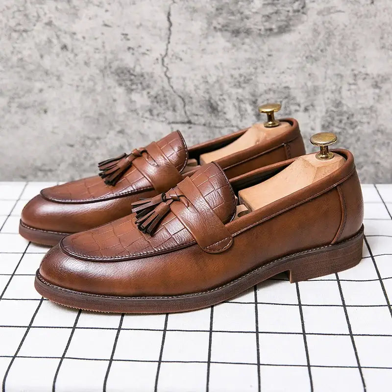 Men’s Shoes 240