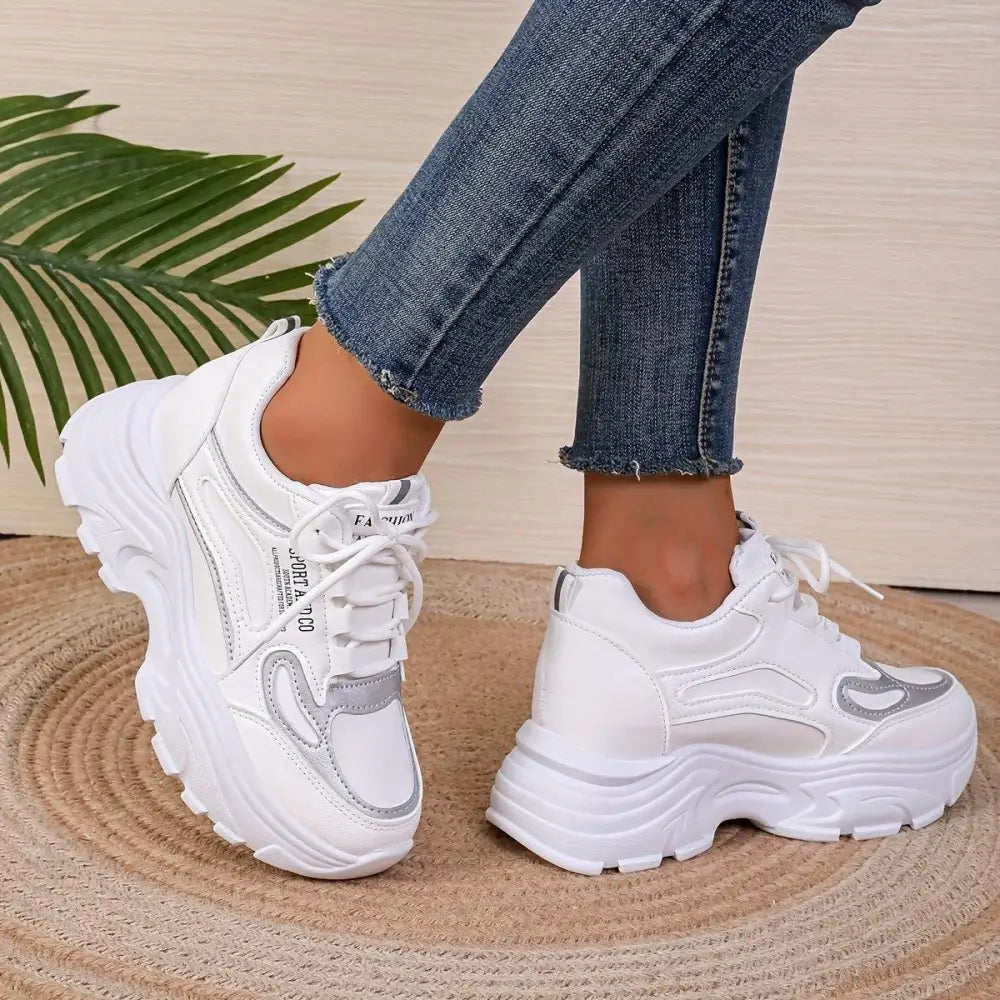Women’s Sneakers 200