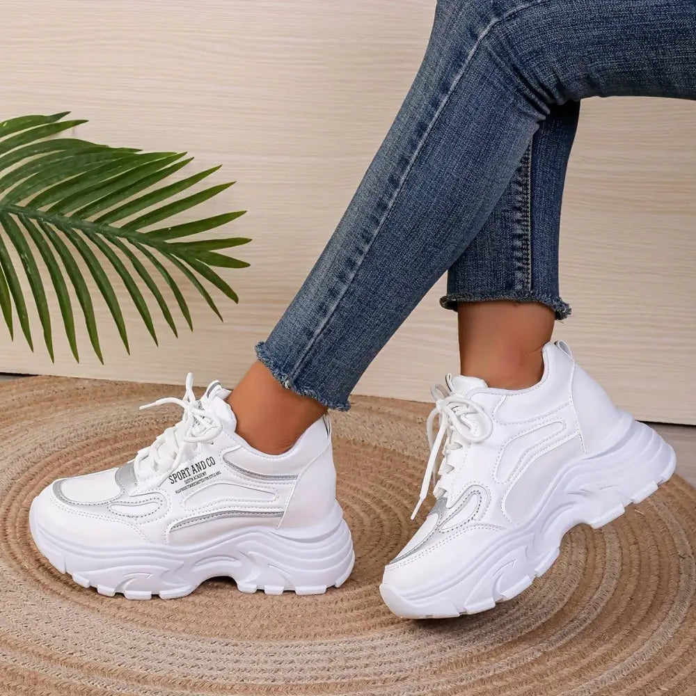 Women’s Sneakers 200